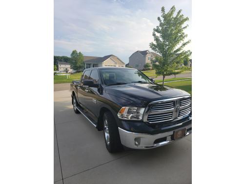 Photo 1 of 9 of 2014 RAM 1500 Big Horn